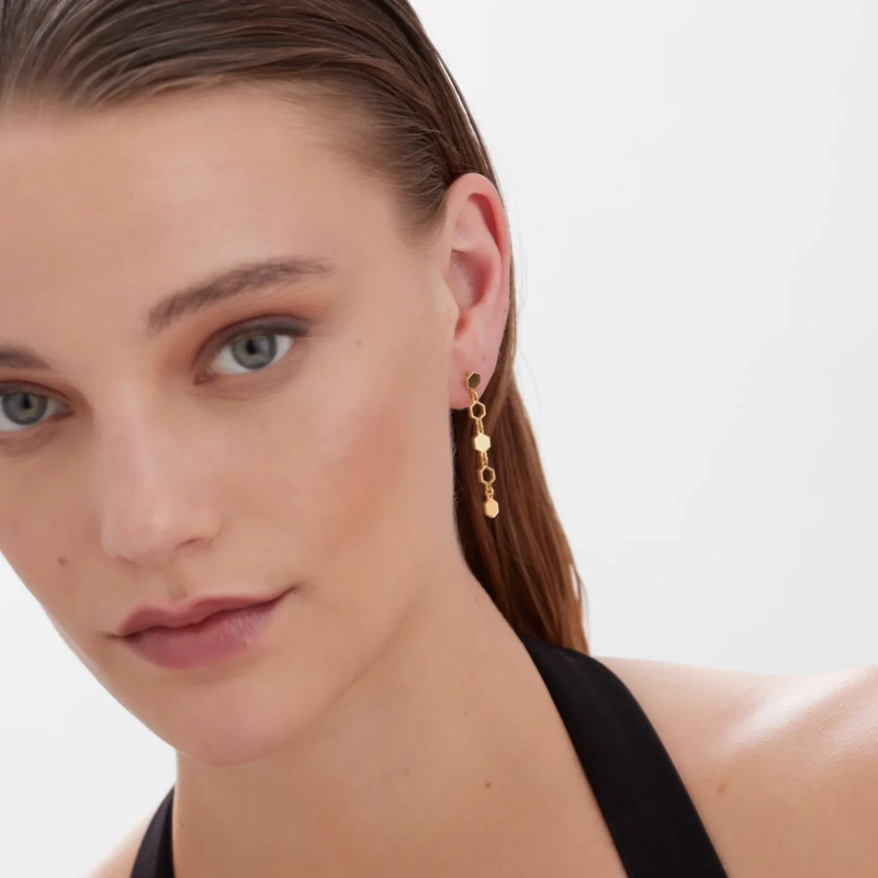 Victoria Cruz Orecchini lunghi esagonali in argento | Agold