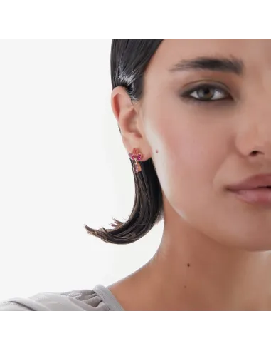 Victoria Cruz Orecchini corti in argento con fiori di cristallo | Agold